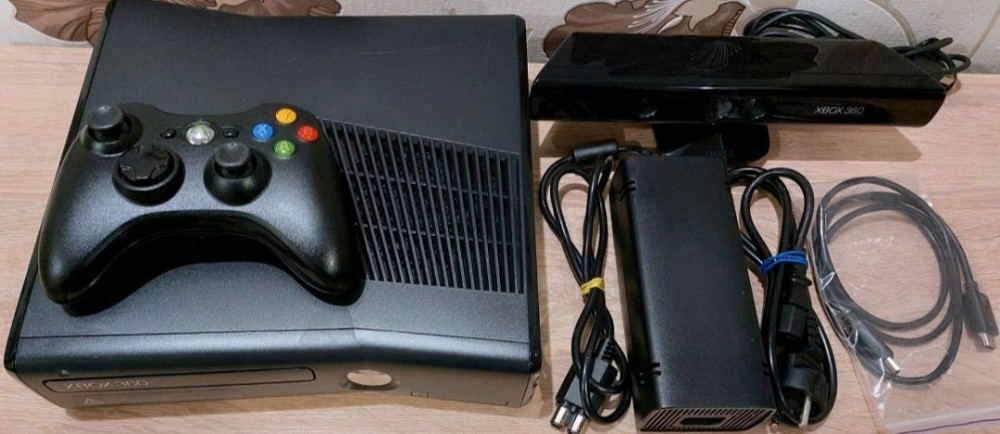 Приставка Xbox 360 Slim 300Gb. Kinect. Київ - фото 4