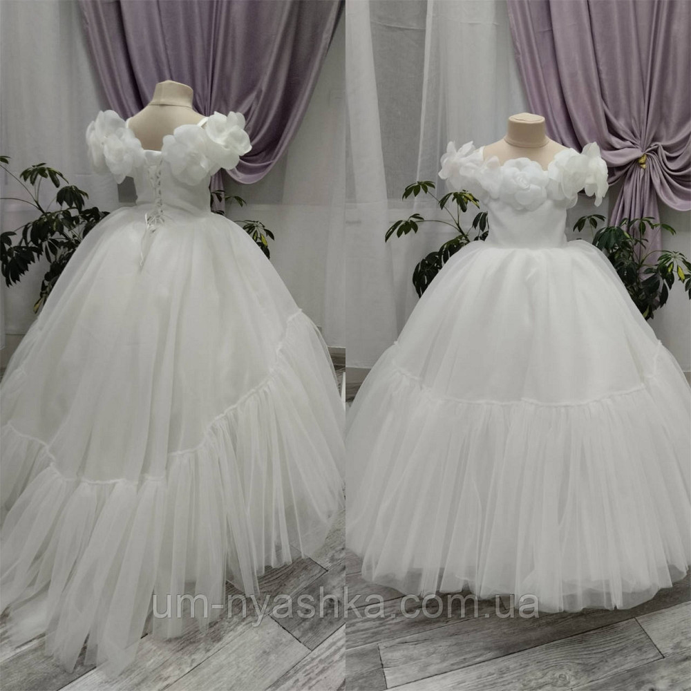 Длинное белое платье со шлейфом на рост 128-140 Кривой Рог - изображение 1