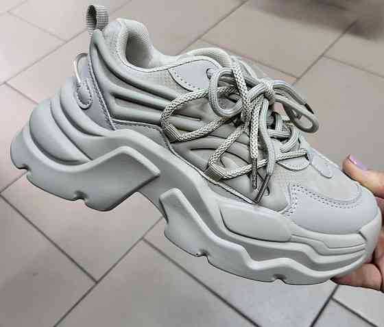 Кроссовки  для девочки подростка светло - серые 33,34,35,36,37,38 Николаев