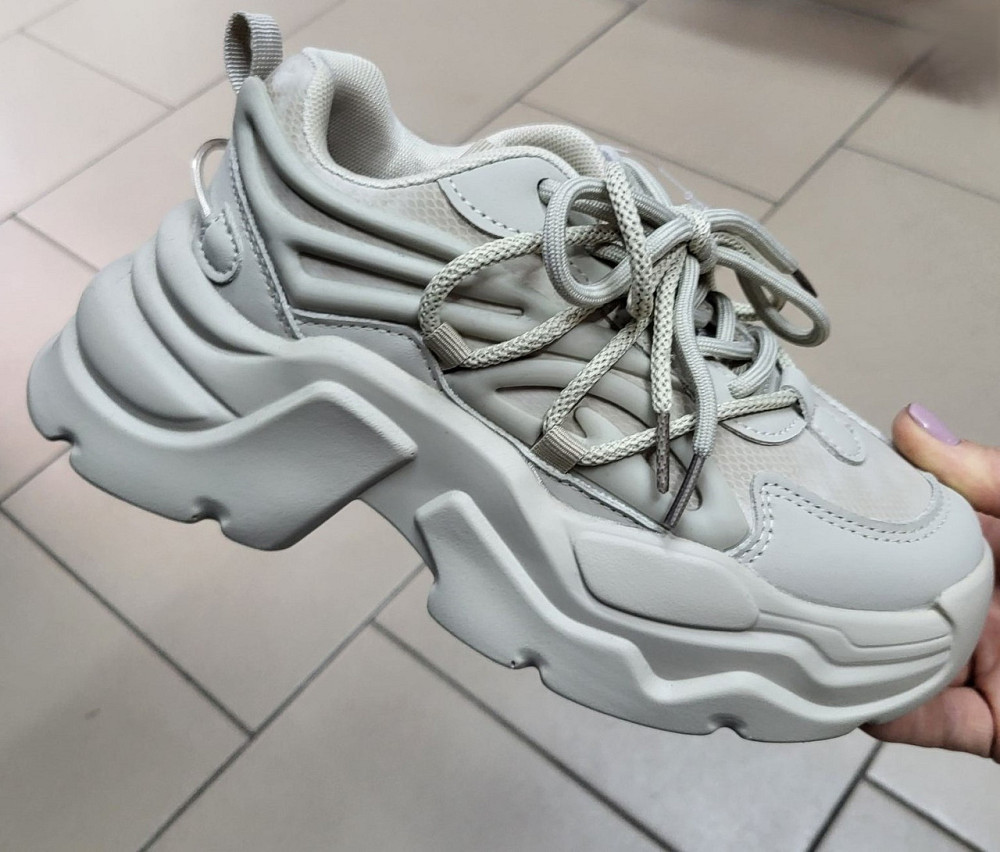 Кроссовки  для девочки подростка светло - серые 33,34,35,36,37,38 Николаев - изображение 1