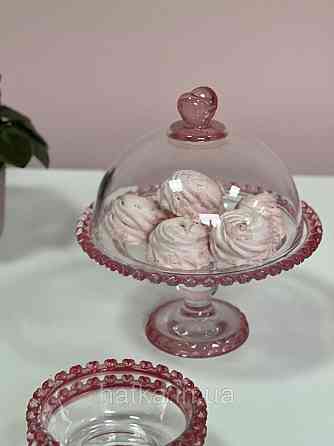 Тортівниця кришка+підставка для торта «Рожеве Серце» 19.5 см прозоре з рожевим обідком у вигляді серця Київ