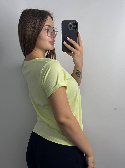 Базова футболка жіноча однотонна Лимонний M Харків - фото 2