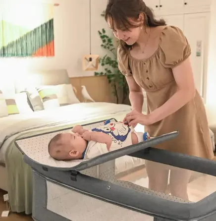 Детская кроватка-люлька с москитной сеткой и пеленальным столиком D929 Коломыя