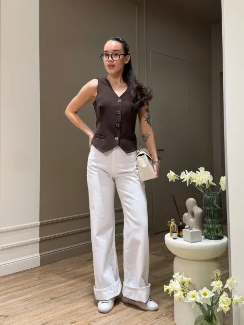 Жіноча жилетка — базовий елемент гардероба, який легко комбінується Одеса - фото 11