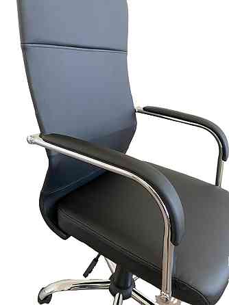 Офісне крісло керівника Tehforward Helios хром Tilt Чорний Дніпро