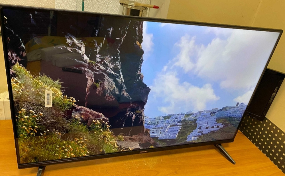 ТОП! Телевизор Samsung 4K, Smart TV, 45