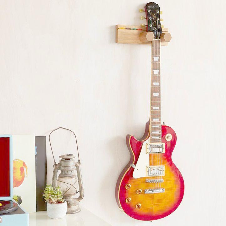 Настенный держатель гитары 