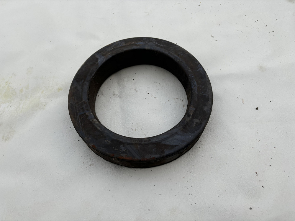 Бандаж ролика підтримує Т-150, ДТ-75. 150.33.102. Харків - фото 1