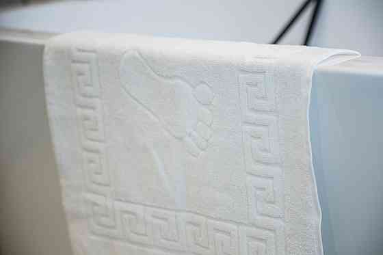 Ecotton Килимок махровий Ecotton 50х70 см 650 гр./м рушник для ніг білий з тисненням Ніжки для Коломыя