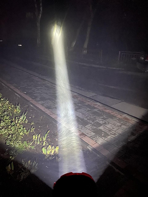 Фонарик ручной 