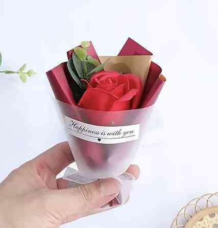 Мило-букет "Троянда" 3 шт Рожевий, Молочний, Червоний Сміла