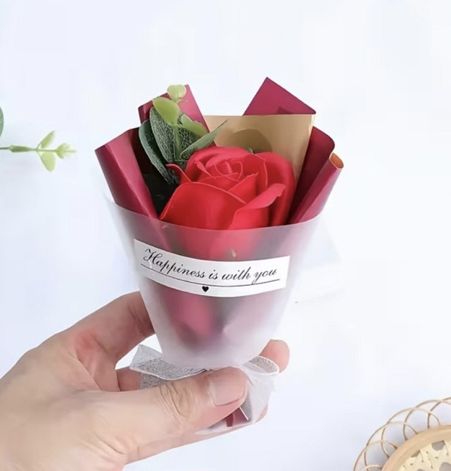 Мило-букет "Троянда" 3 шт Рожевий, Молочний, Червоний Сміла - фото 4