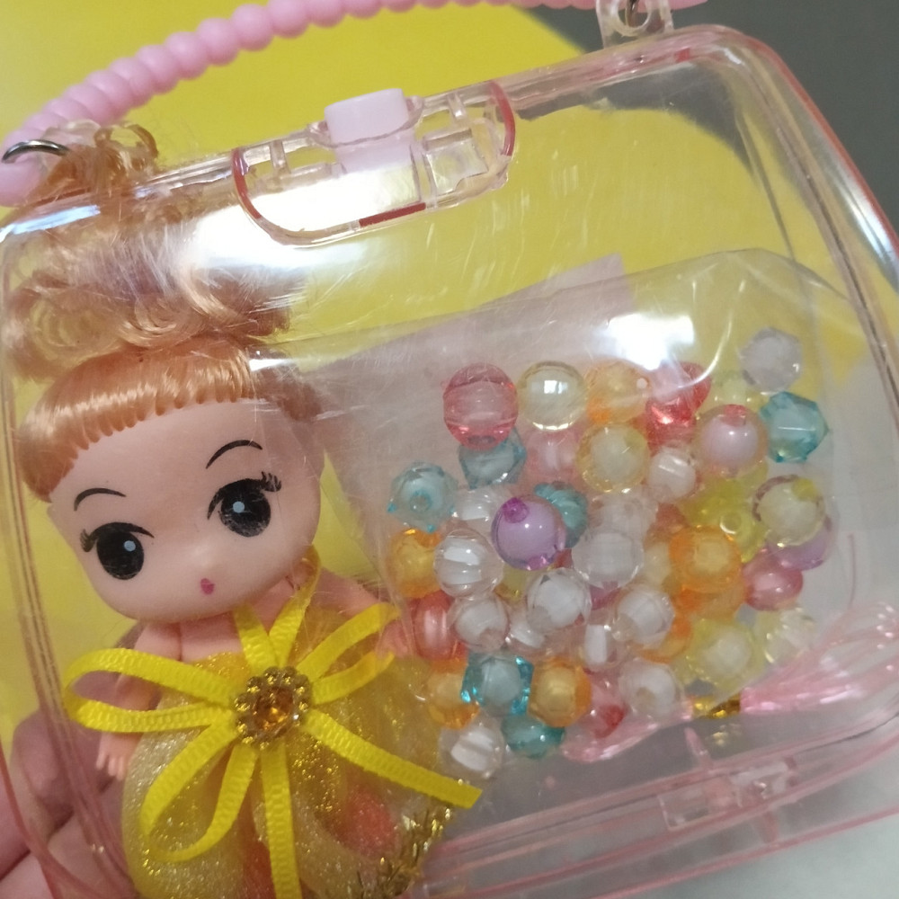 Кукла в сумочке в наборе с бисером для браслета. Киев - изображение 2