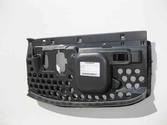 Mercedes-Benz  A2516800239 Права нижня накладка - кришка панелі приладів - торпеди R-Class W251 Одеса