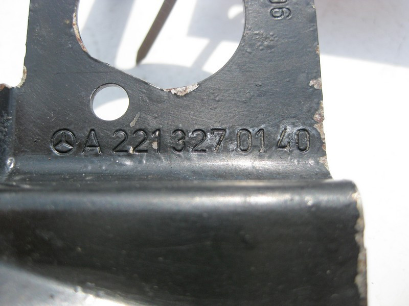 Mercedes-Benz  A2213270140 Кронштейн - тримач переднього лівого датчика рівня кузова S-Class W221 CL C216 Одесса - изображение 3