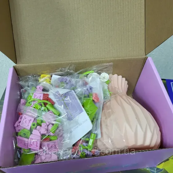 Конструктор блочный букет цветов в вазе 735 деталей цветы 8 шт Хмельницкий