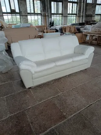 Шкіряний трьохмісний диван модель 102 Pegasus Ужгород