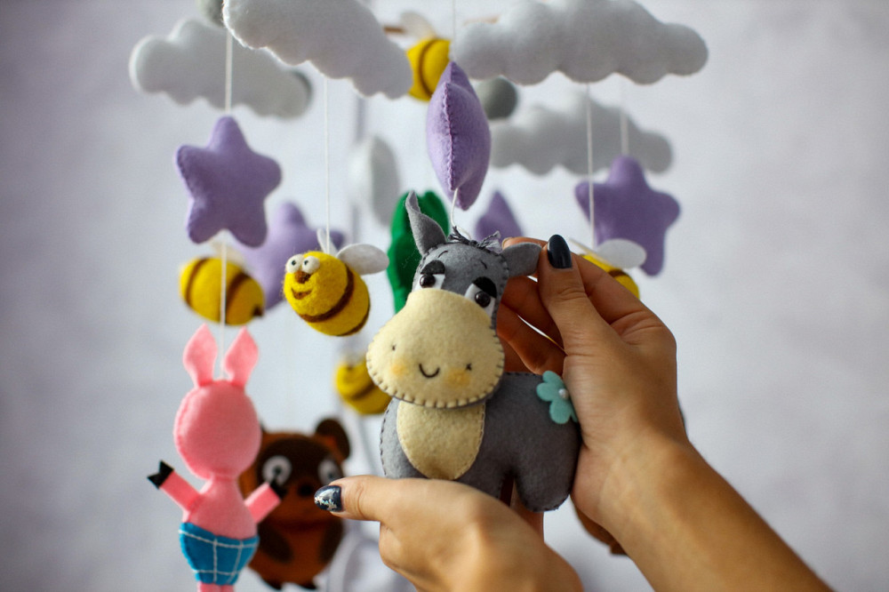 Дитячий музичний мобіль на ліжечко для немовлят WooolyWool «Вінні» з 35 мелодіями Київ - фото 5