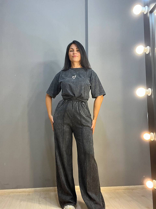 Женский костюм Coast Moda 4232 вареный тай-дай брюки палаццо с футболкой оверсайз сердце графит, графит, S Киев - изображение 1