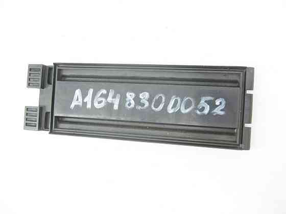 Mercedes-Benz  A1648300052 Кришка салонного фільтра GL X164 ML W164 R-class short W251 R-class long V251 ML/GLE W166 GL/GLS X166 GLE Coupe C292 Одеса