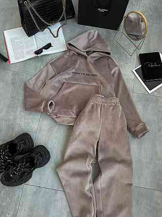 Стильний жіночий теплий костюм зі щільного двостороннього велюру. моко, 46/48 Одеса