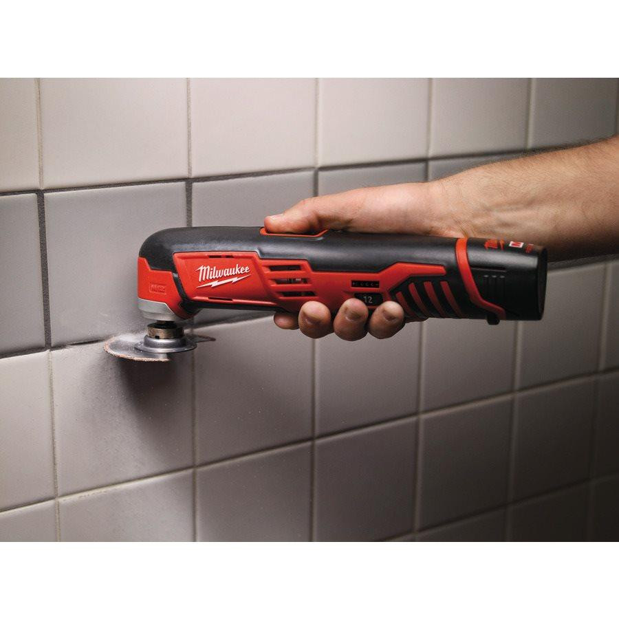 Аккумуляторный мультиинструмент MILWAUKEE C12 MT-402B (Li-Ion 4 ач) 4933441705 (+ заряд.устройства, 2 аккум., адаптер, шлифовальная д Одесса - изображение 7