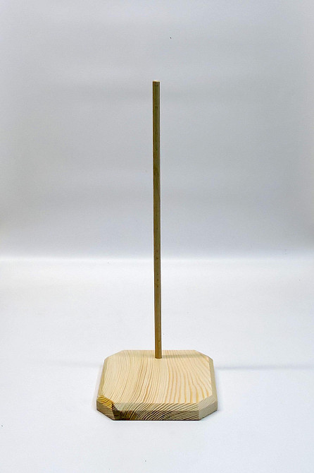 Подставка для кукол 