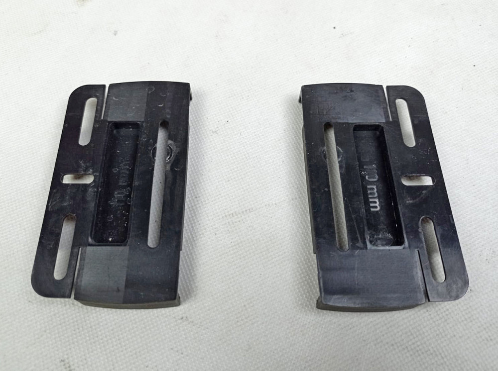 Рамка номера универсальная оригинал б/у Мукачево - изображение 1