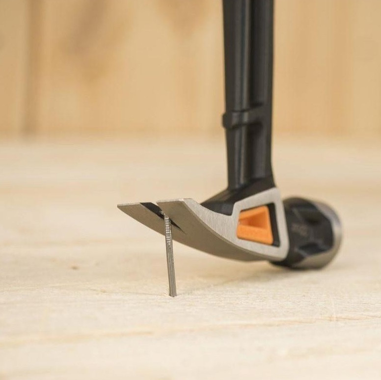 Универсальный Молоток - гвоздодер общего назначения Fiskars 