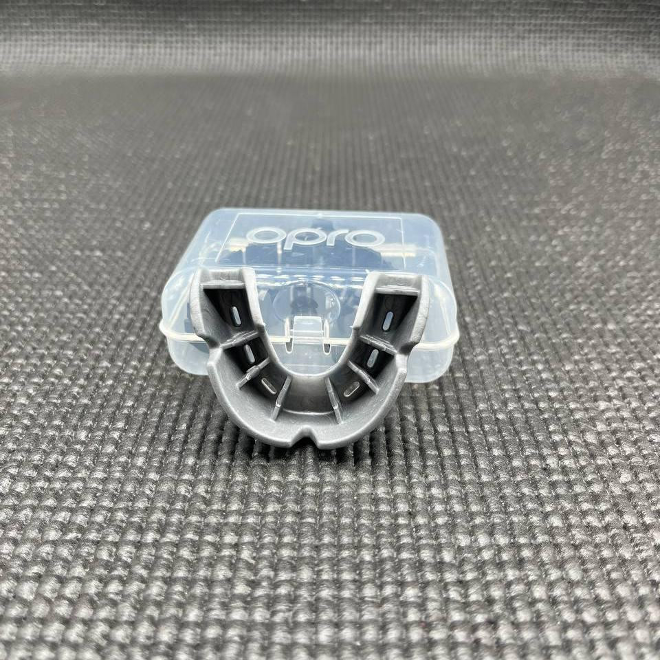 Капа OPRO Silver UFC дитяча (вік до 10) White/Silver (ufc.102515003) Кам'янське - фото 8