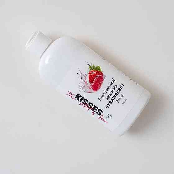 Лубрикант на водній основі Kisses Полуниця 200 мл. – Інтимне мастило Вінниця