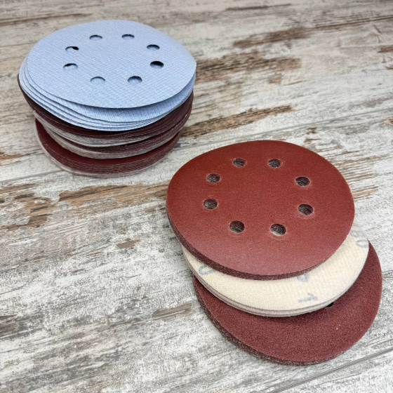 Набор шлифовальных кругов 100 шт 125 мм 8 отверстий на липучке универсальные для дерева и металла Киев