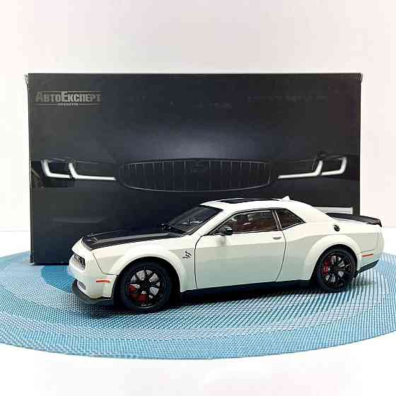 Машинка металева Авто Експерт Chevrolet Camaro 1:24 відчиняються двері капот багажник світло/звук Біла (GT-12099) Чернігів