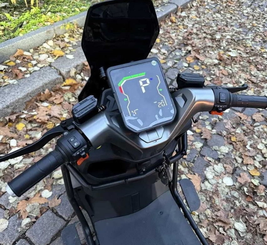 Электроскутер Crosser V1 2000W 72V/23Ah - Хамелион. Харьков - изображение 4