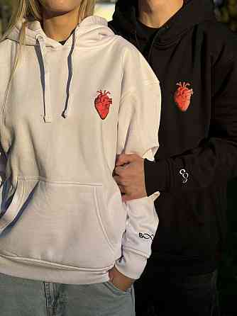 Парные худи для влюбленной пари 