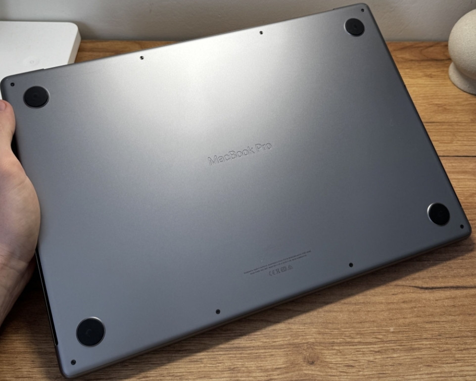 Ноутбук Apple MacBook Pro 16 2021 16-Core GPU M1 Pro 16Gb 512Gb Space Gray Київ - фото 5