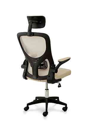 Стілець офісний Тонус, бежевий/чорний Київ