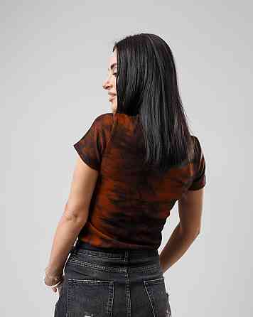 Женская футболка с эффектом тай-дай 