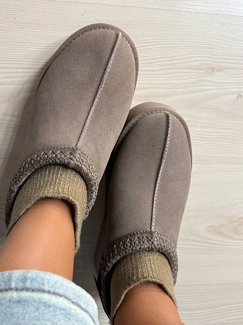 Угги женские Hengji 90-6 с носком и вышивкой натуральная замша бежевые, 39, 25 см Киев - изображение 15