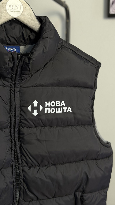 Жилет с логотипом Новая Почта Черновцы - изображение 3