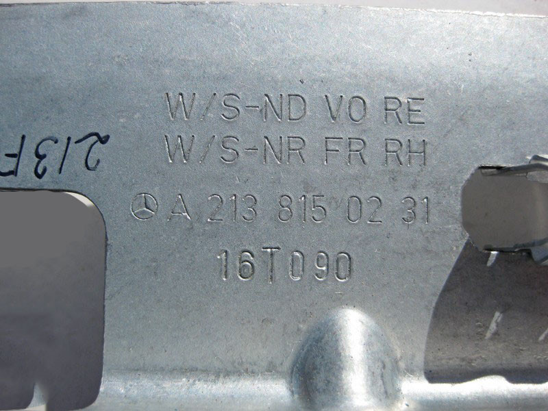 Mercedes-Benz  A2138150231 Кронштейн передньої правої стельової ручки E-Class W213 Одеса - фото 1