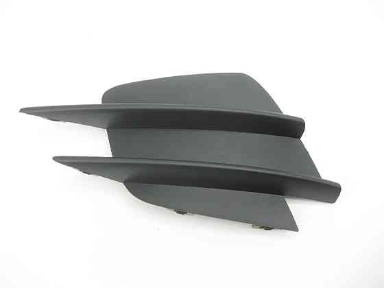 Mercedes-Benz  A2058857202 Декоративна накладка переднього бампера ліва C-Class W205 C-Class Estate S205 C-Class Coupe С205 C-Class Cabrio (A205) Одеса