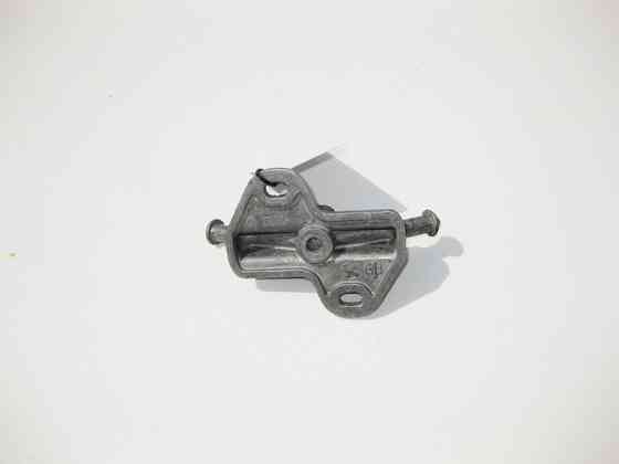 Audi  4B0253663E Алюмінієвий кронштейн гумового підвісу глушника Audi A4 (B6) Одесса