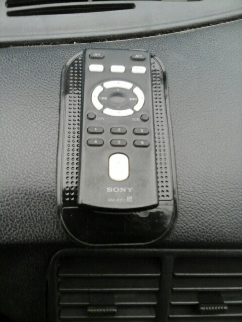 Килимок антиковзкий на панель авто Київ - фото 4