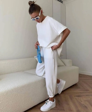 Женский повседневный костюм двойка футболка и штаны 50/52 Молочный Харьков