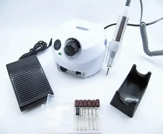 Фрезер для маникюра и педикюра DM 202 (45000 оборотов , 65 вт) белый Киев