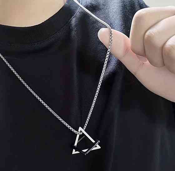 Кулон геометрический квадрат и треугольник черно серебристый мужское ожерелье минимализм 65 см Киев