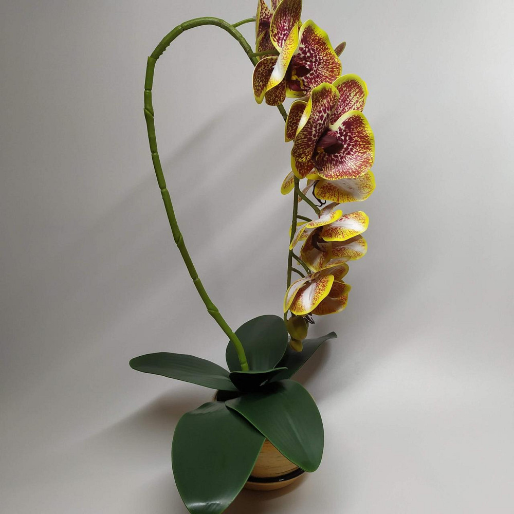 Штучна латексна орхідея VIP у жовтому керамічному кашпо на одну гілку жовто-червона. Дніпро - фото 4