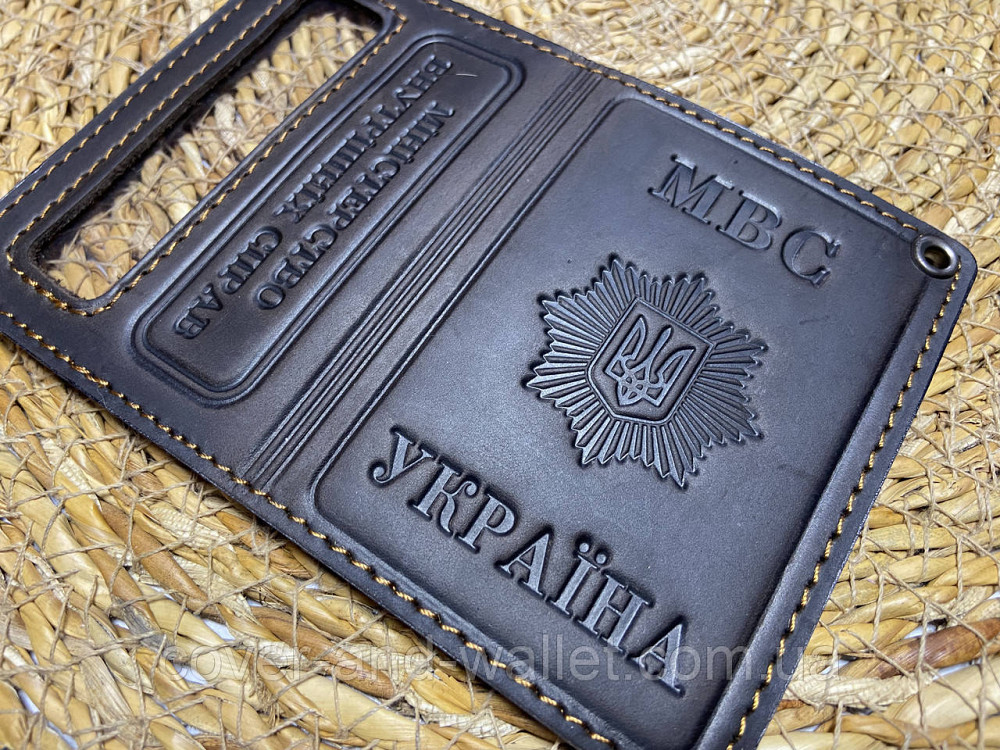 Обложка на удостоверение МВД из винтажной кожи с пластиковым шевроном Киев - изображение 4