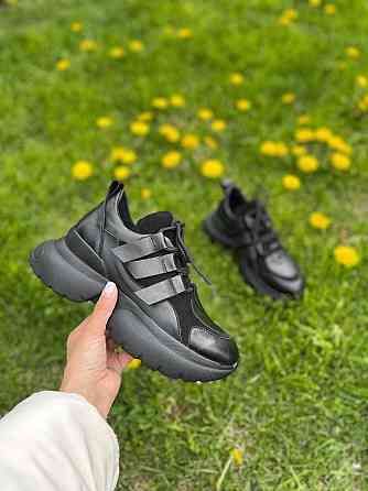 Molly Кросівки жіночі MOLLY 819 чорні (весна-осінь, шкіра+замша натуральна) (5162) 37р.38р.39р. Коломыя